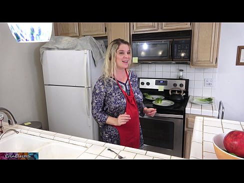 ❤️ A madrasta o ordenha na cozinha antes de sua data ☑ Porno vídeo em pt-br.fitorganic.top